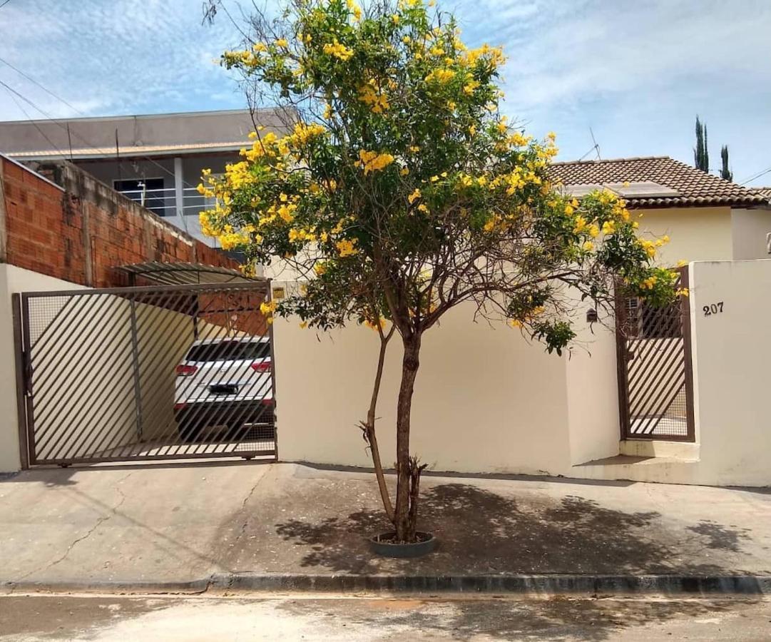 Bela Casa Com Churrasqueira E Estacionamento Villa Olímpia Exterior foto